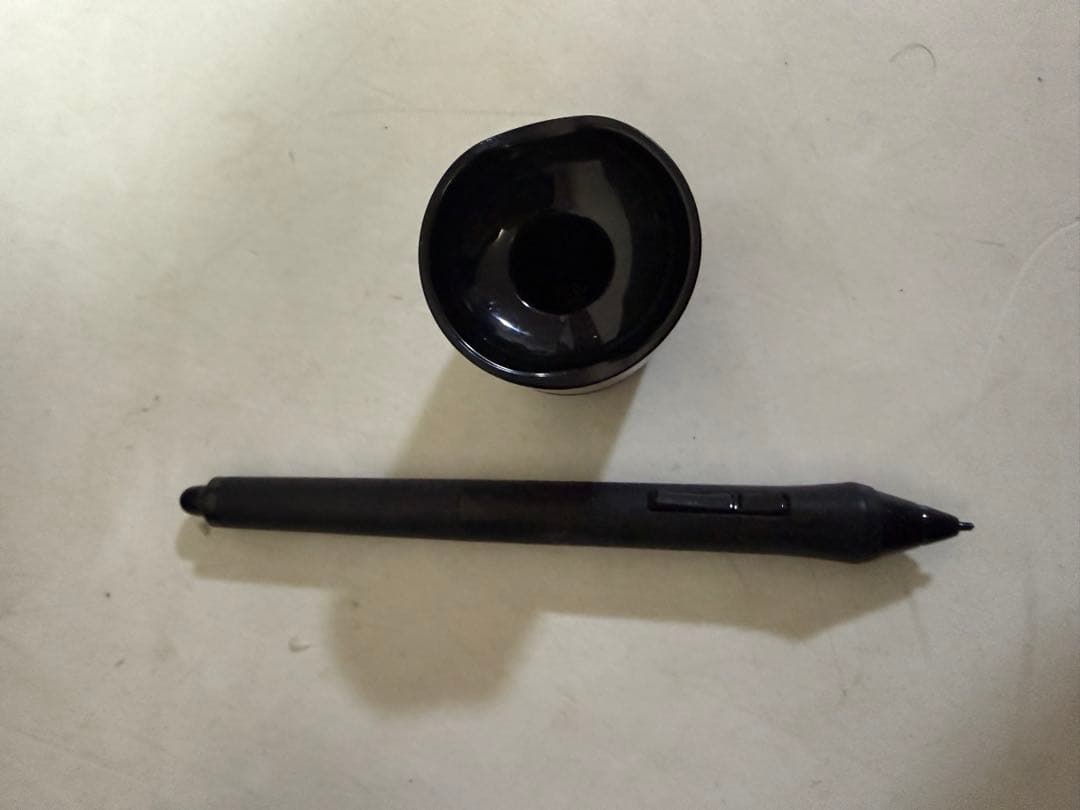 Wacom Cintiq 22HD DTK-2200/K 液晶ペンタブレット