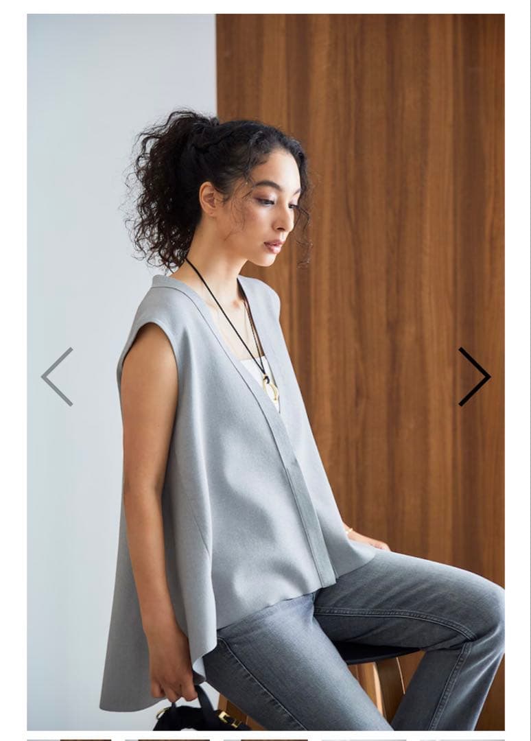 オアーノ　ニットジレ　グレーL OWAUNO 2025 一回着用