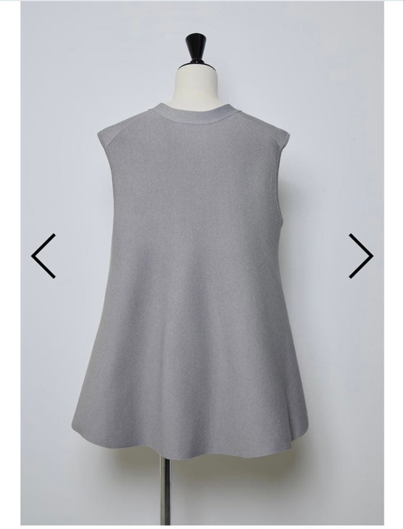 オアーノ　ニットジレ　グレーL OWAUNO 2025 一回着用