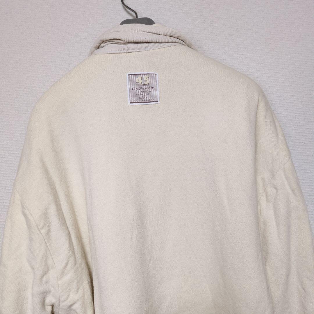 ホワイトカバーオール エンブレム付き