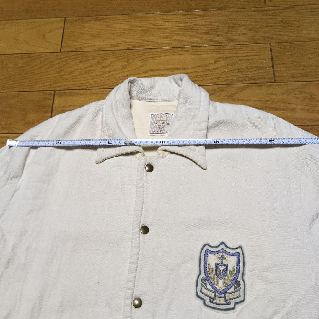 ホワイトカバーオール エンブレム付き