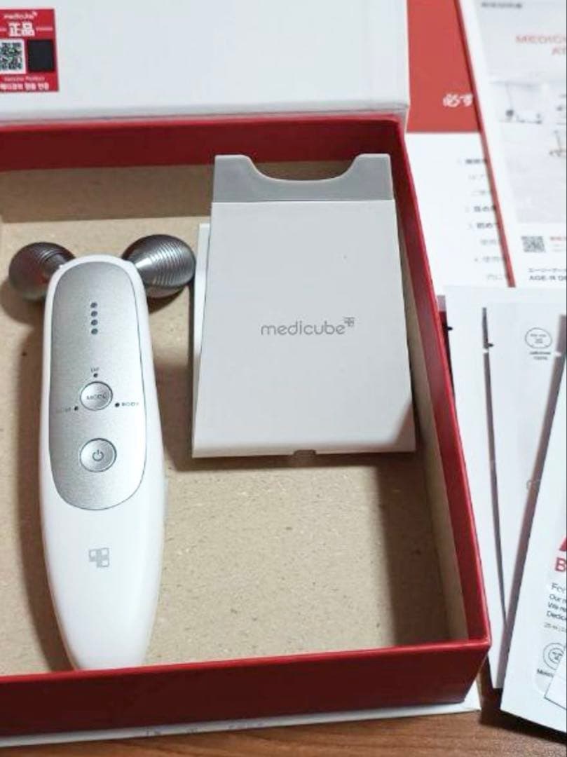 Medicube AGE-R EMS ダーマショット美顔器　かなり美品です