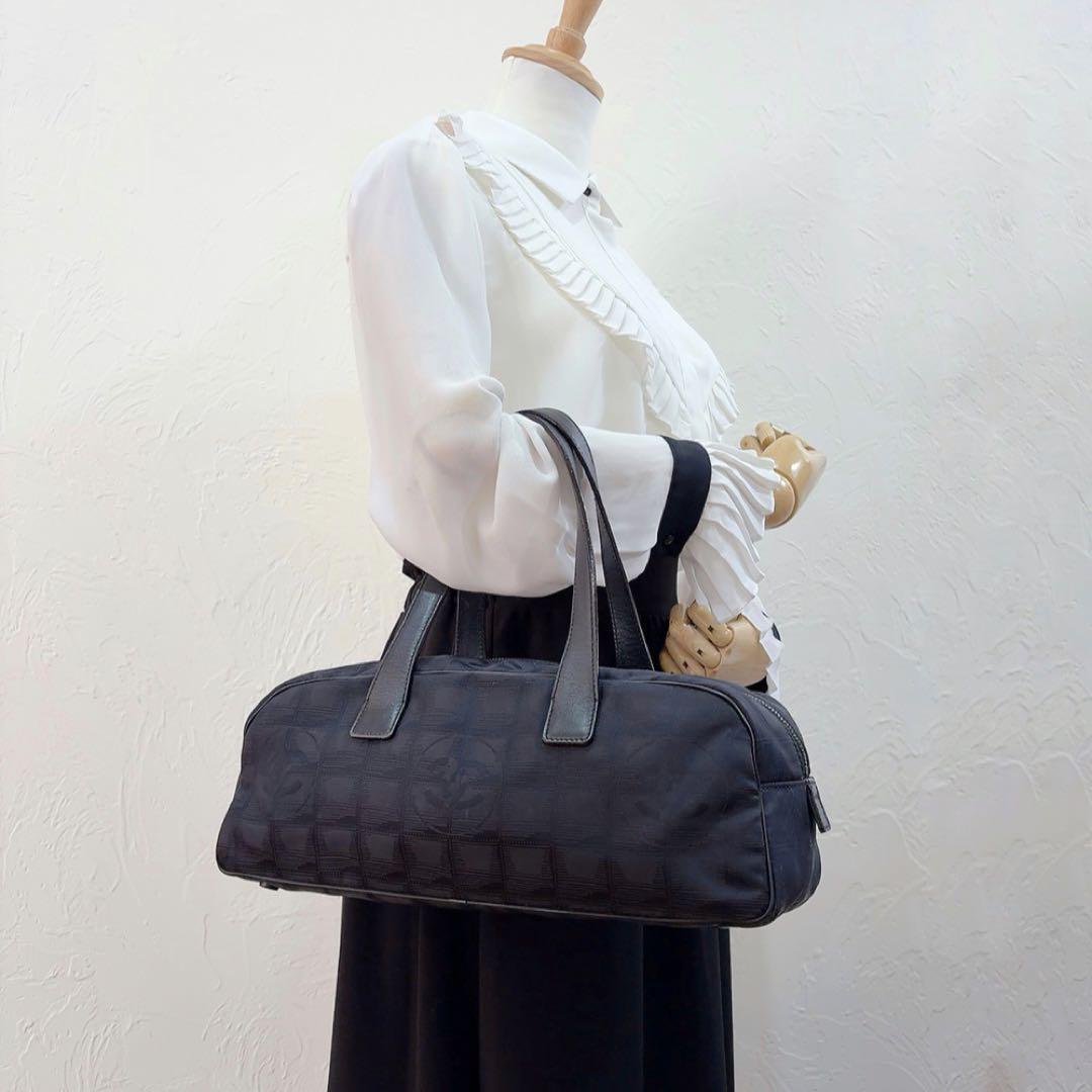 【美品】CHANELシャネル ニュートラベルライン ミニボストン 7番台 859