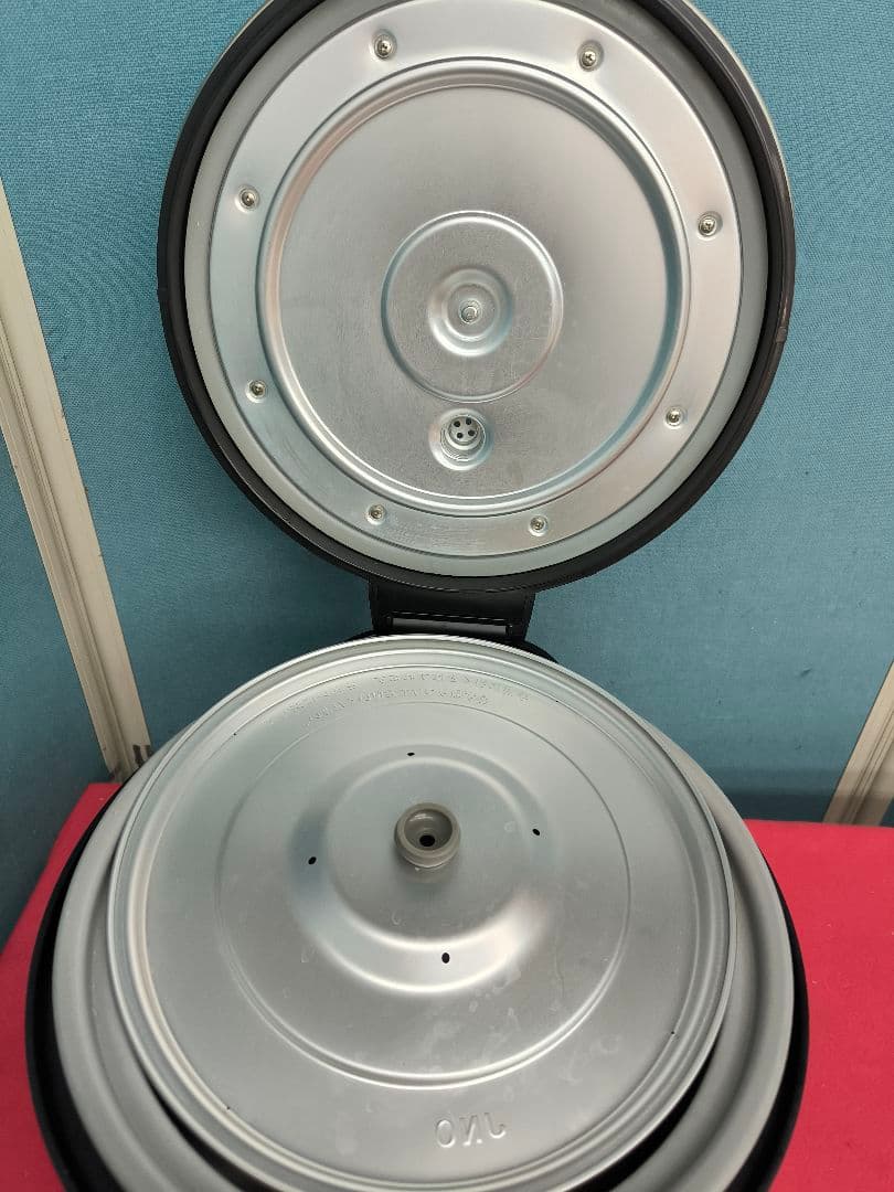 美品　タイガー 業務用炊飯器 2升炊き ステンレスボディ JNO-A360