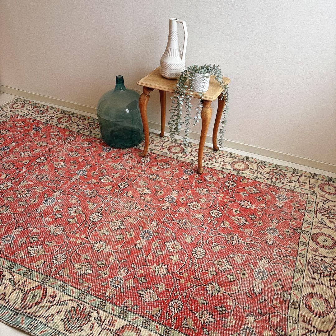 まあま　トルコ　ヴィンテージラグ　大判　赤　フローラル