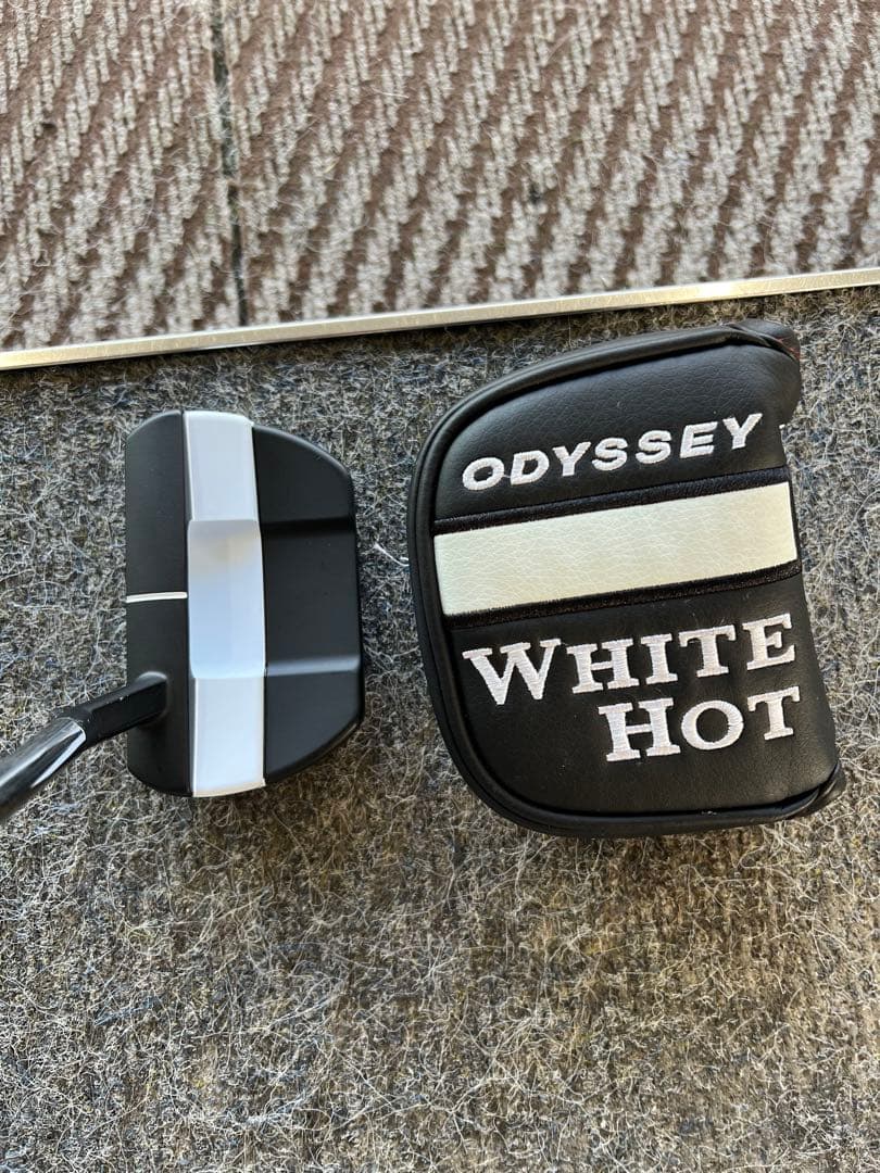ODYSSEY オデッセイWHITE HOT VERSA パター