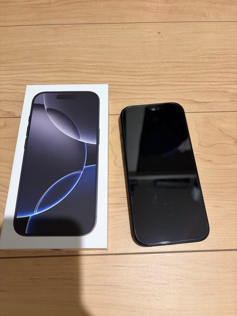 Apple iPhone 16Pro ブラックチタニウム 512GB美品