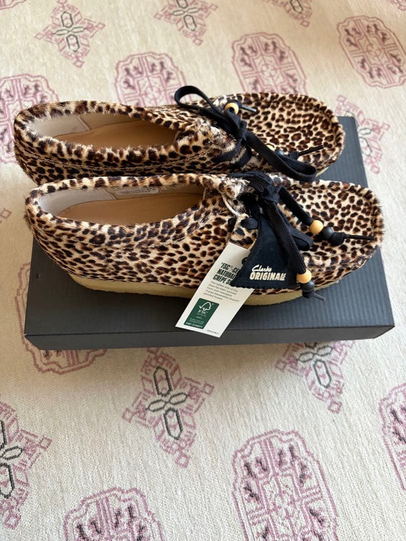 CLARKS/クラークス wallabee leopard framework