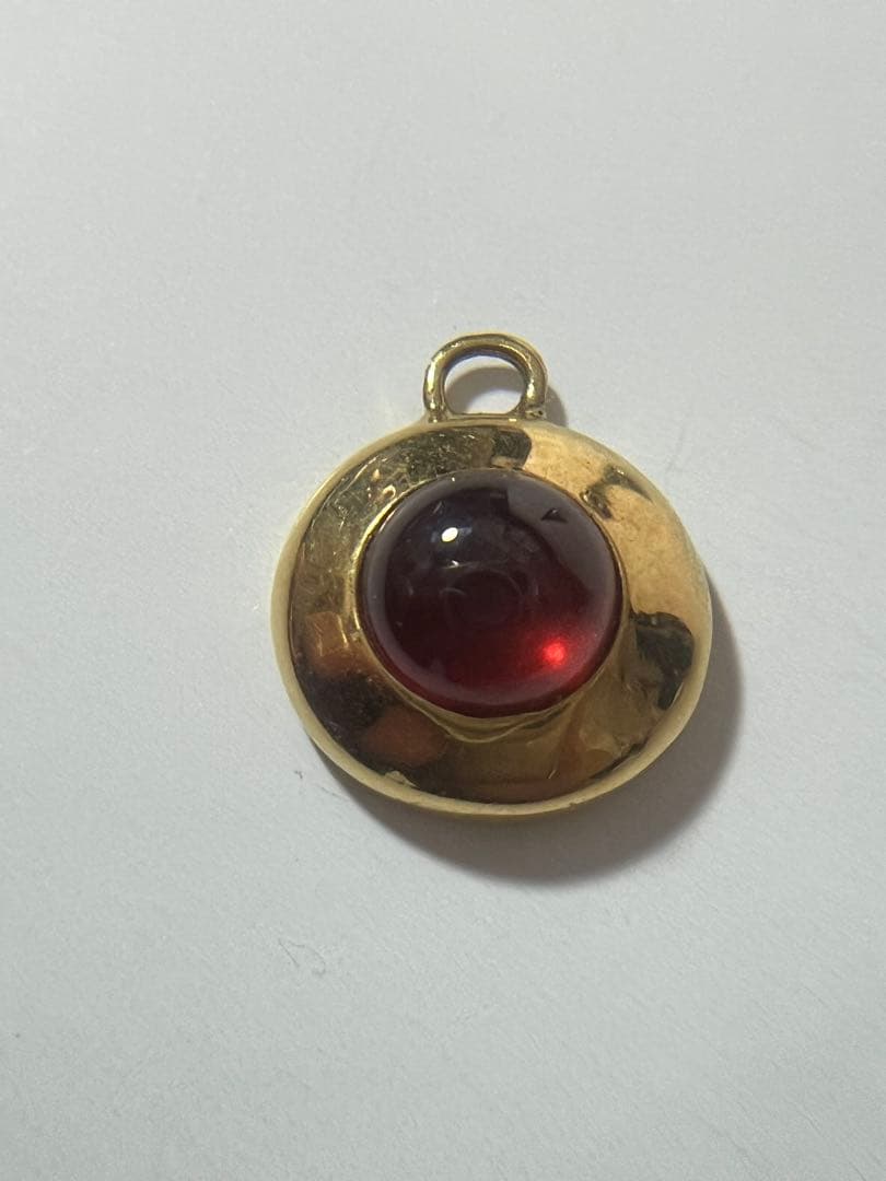 【K18 /ネックレストップ 】 赤石 アクセサリー1.6g