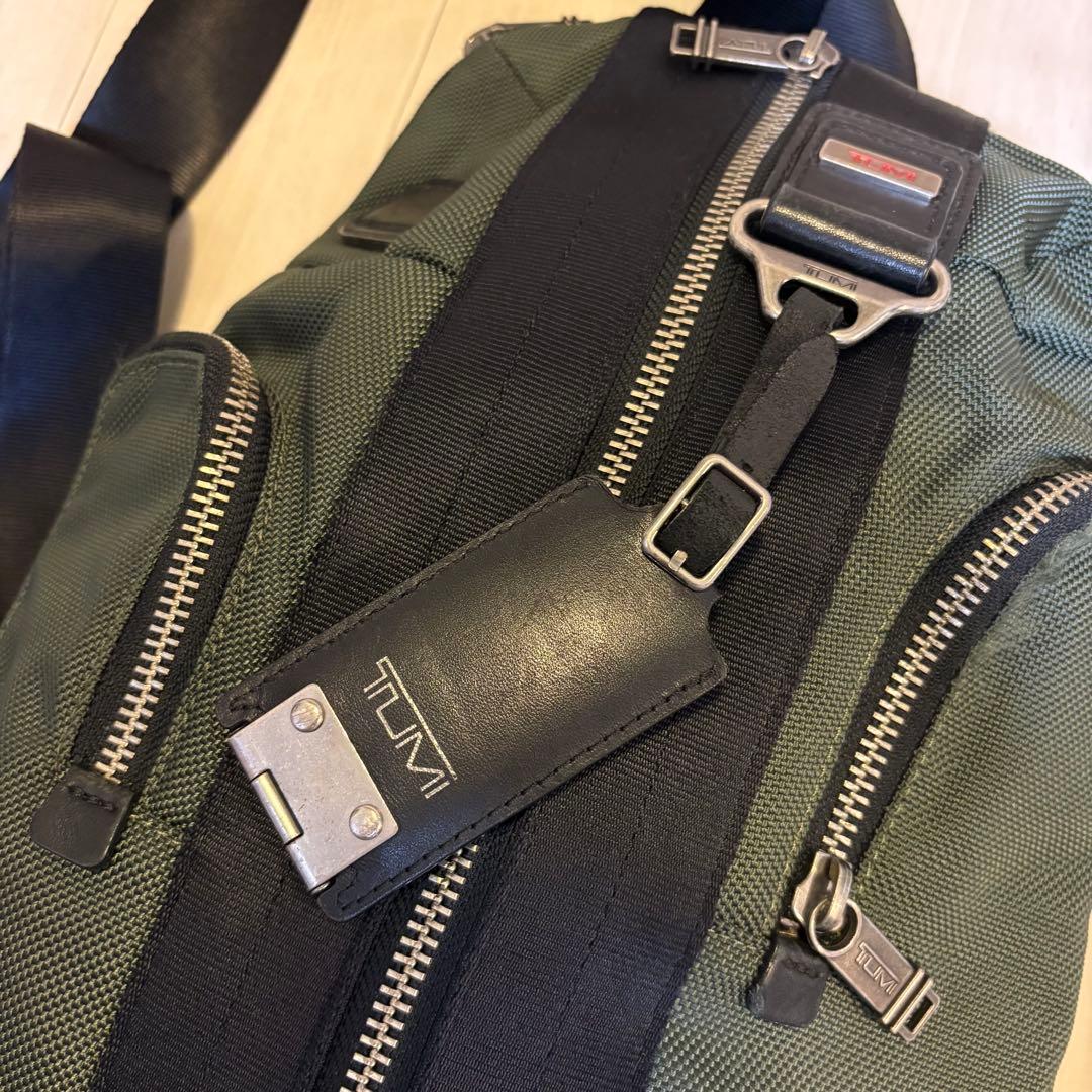 TUMI Alpha Bravo スリング ボディバッグ