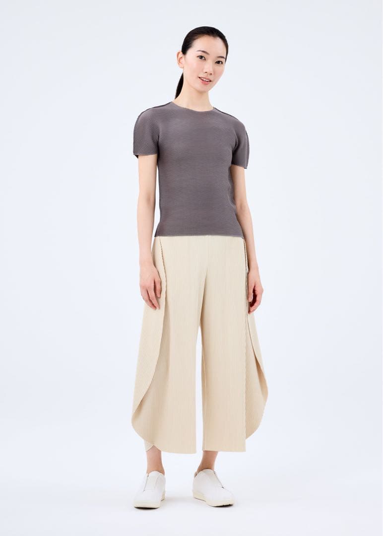 me ISSEY MIYAKE イッセイミヤケ　ミー　プリーツ