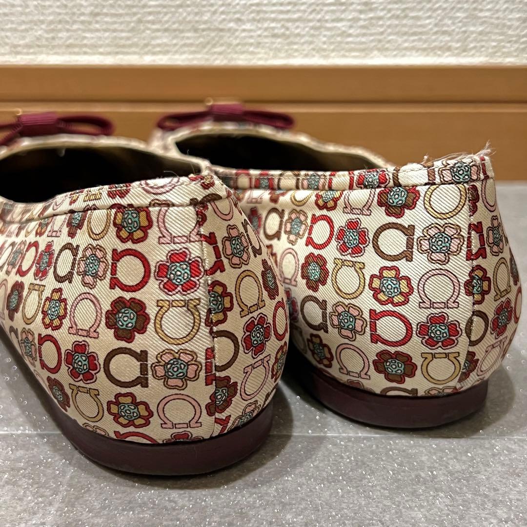 【6 1/2】 Ferragamo フラットシューズ 23.5 ヴァラ baby