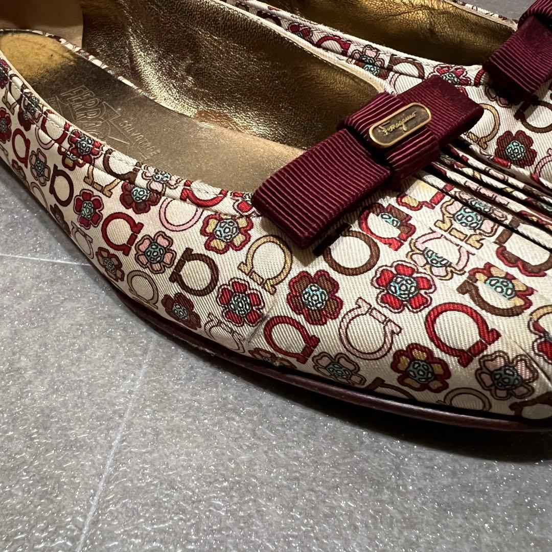 【6 1/2】 Ferragamo フラットシューズ 23.5 ヴァラ baby