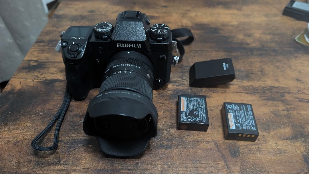 FUJIFILM xh1+Sigma18-50mm+バッテリー(三個)