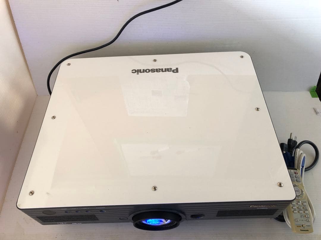 PANASONIC プロジェクター TH-D5600L ★5000ルーメン