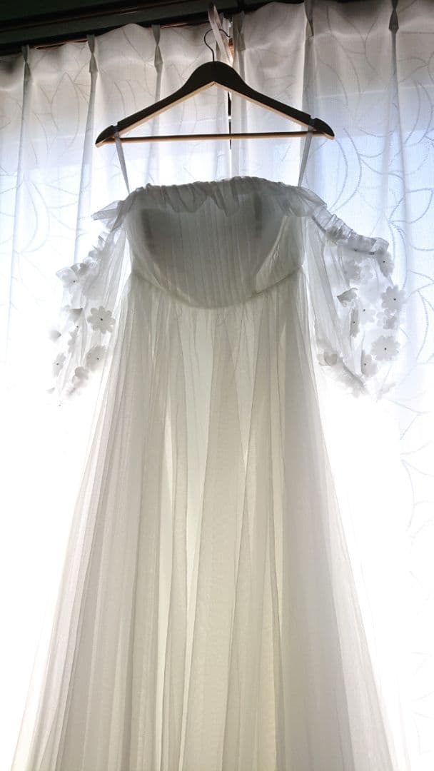 フラワー袖ウェディングドレス エンパイア（マタニティ対応）