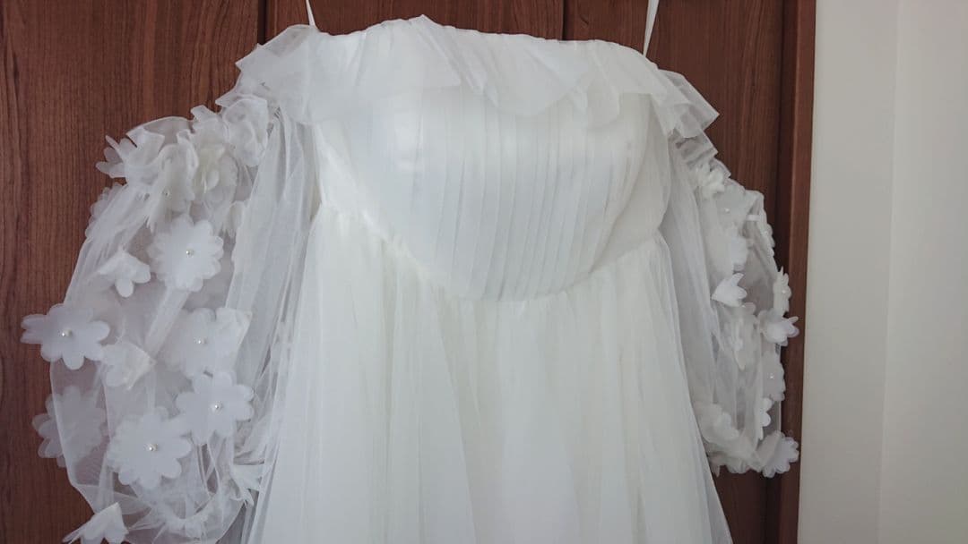 フラワー袖ウェディングドレス エンパイア（マタニティ対応）