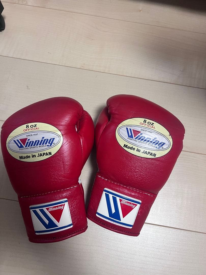 Winning ボクシンググローブ 8oz 赤