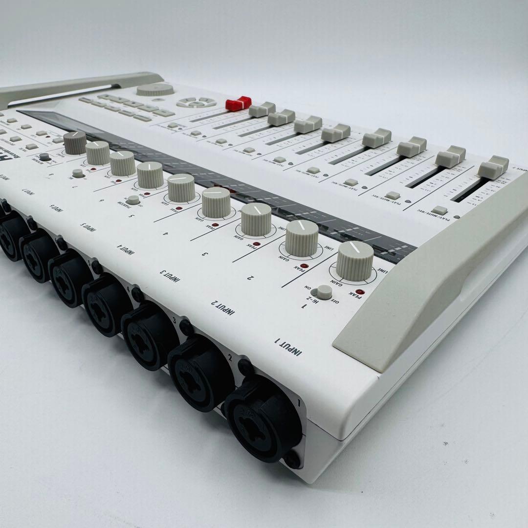 Zoom R16 マルチトラックレコーダー/オーディオインターフェース