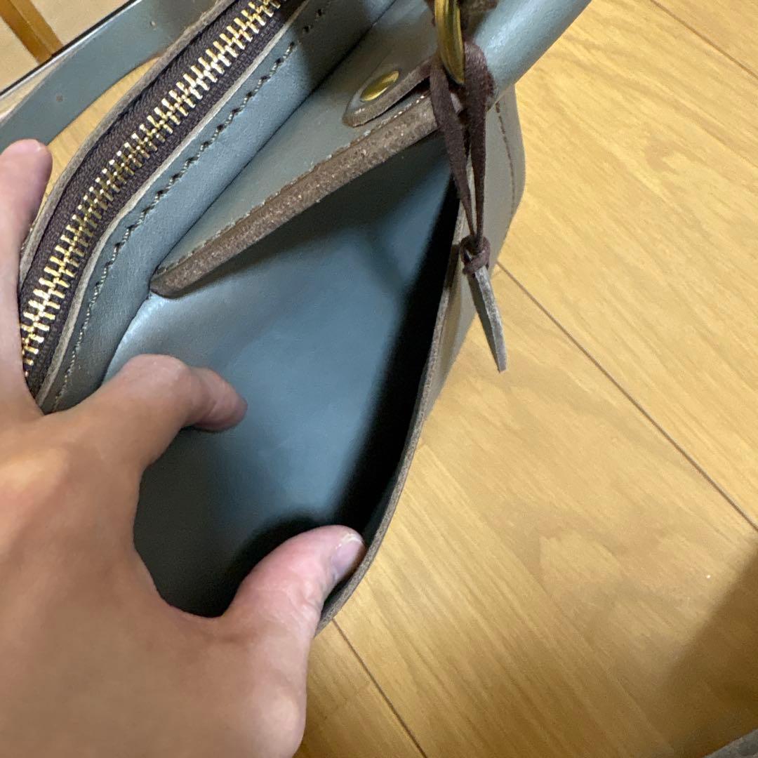 未使用品HERZ チェストバッグ 男女兼用 色　限定革アイビーグレイ