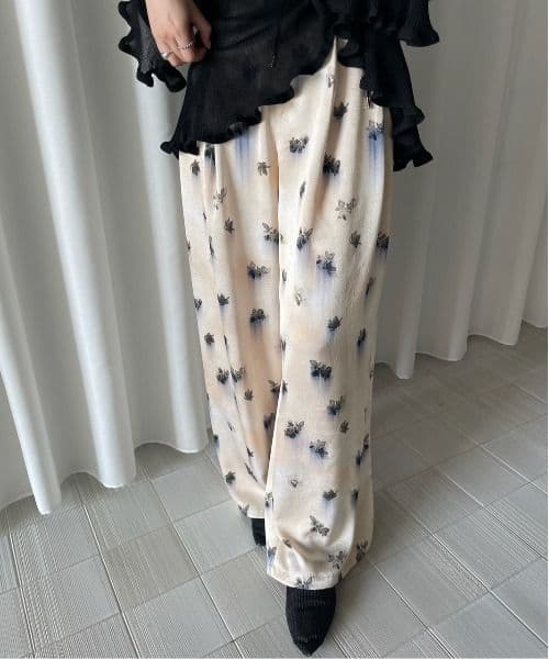 パンツ AmeriVINTAGE CLARA SATIN TUCK PANTS