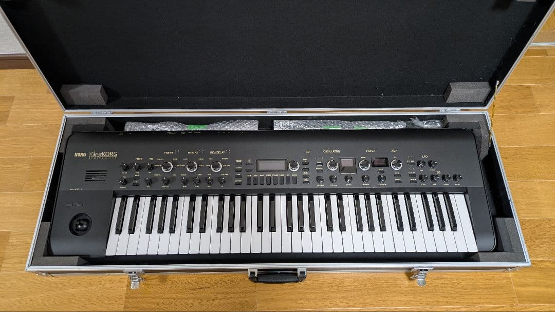 【美品】KORG kingKORG BK+ハードケース付【年末限定特価】