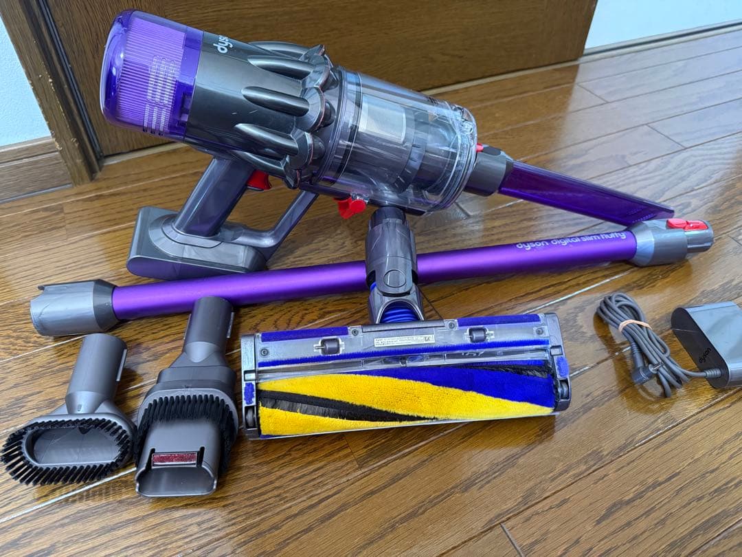 期間限定値下げ中 V12 SV18 ダイソンスティッククリーナー　完動良品