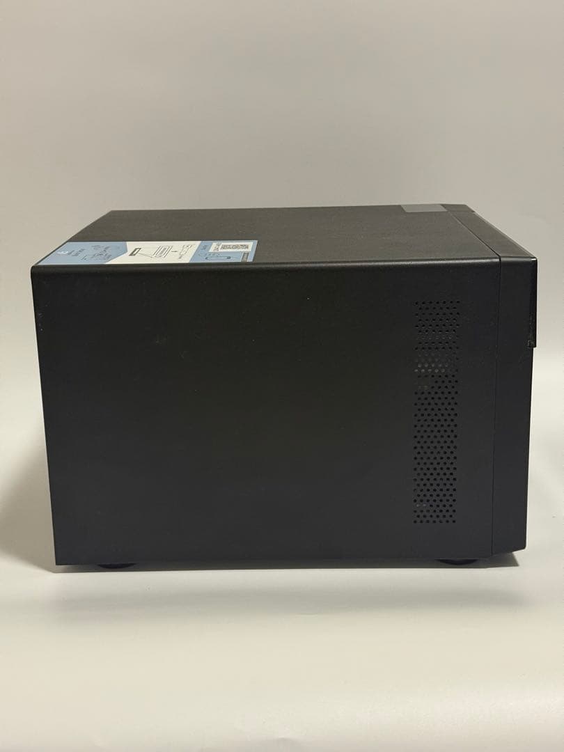 QNAP TS-673 6ベイ NAS(メモリ16GB)