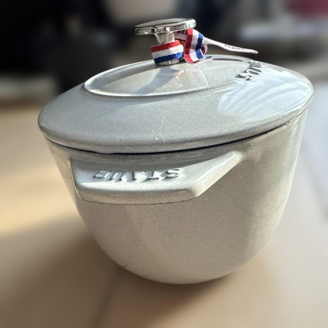 新品　ストウブ　ラ ココット デ ゴハン Mサイズ　白