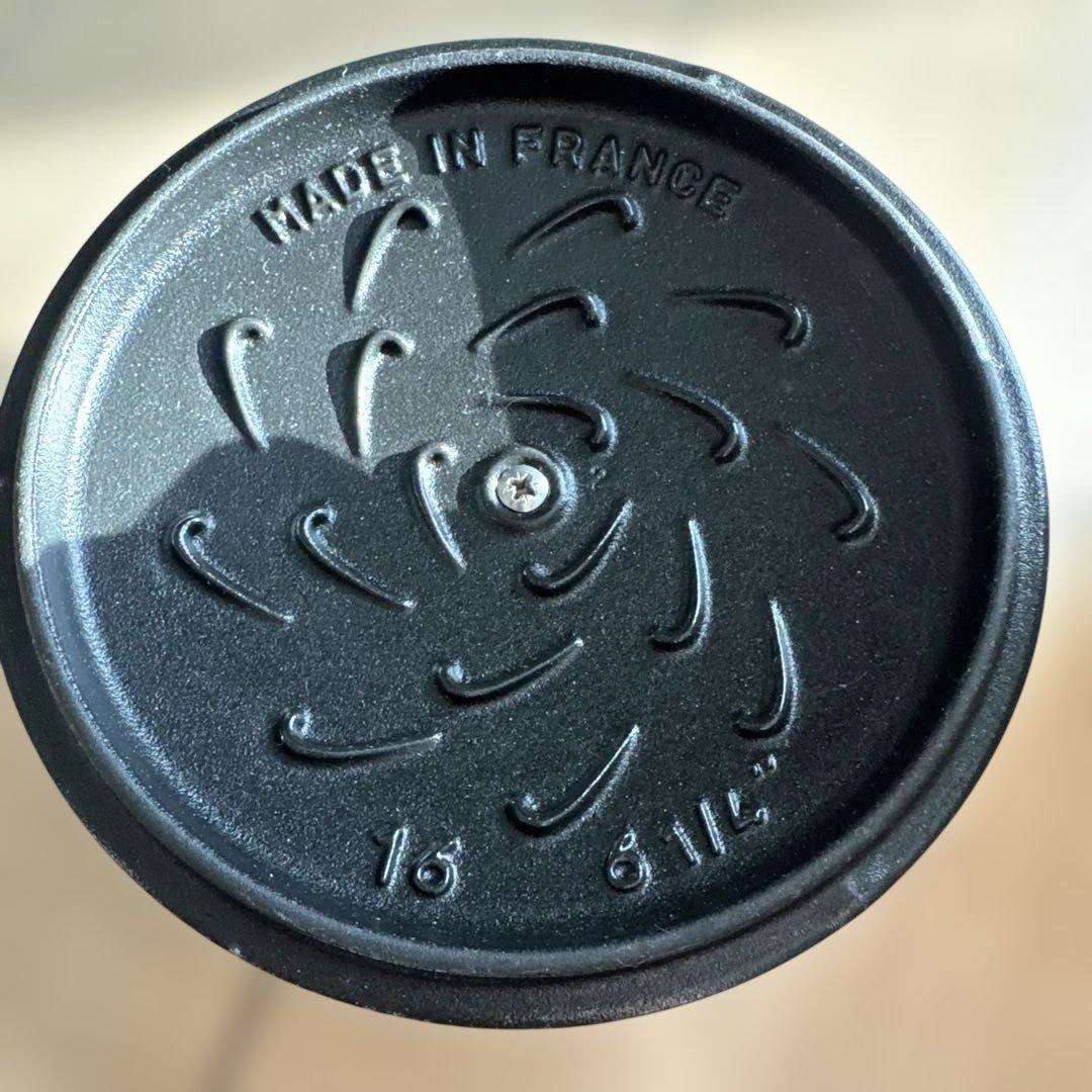 新品　ストウブ　ラ ココット デ ゴハン Mサイズ　白