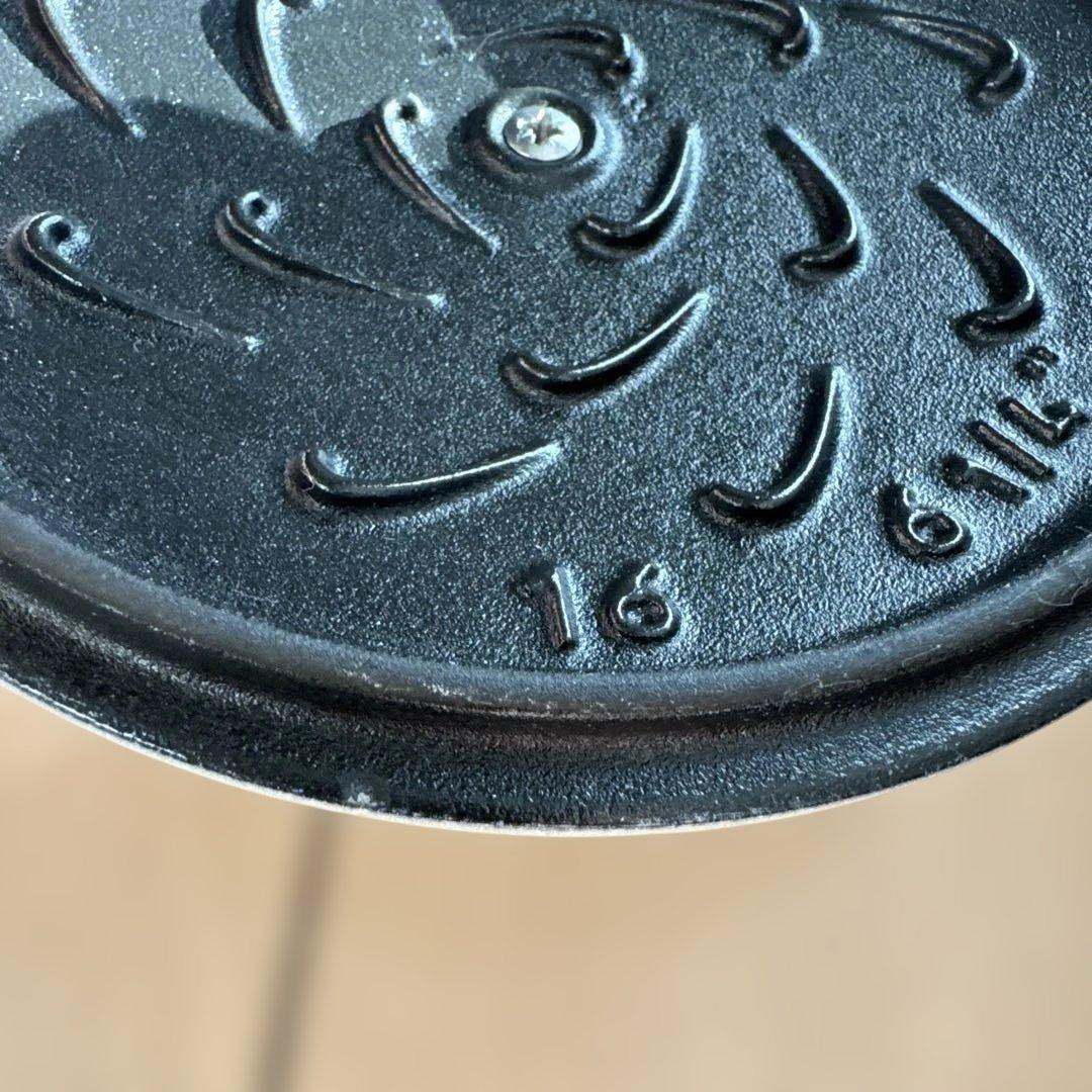 新品　ストウブ　ラ ココット デ ゴハン Mサイズ　白