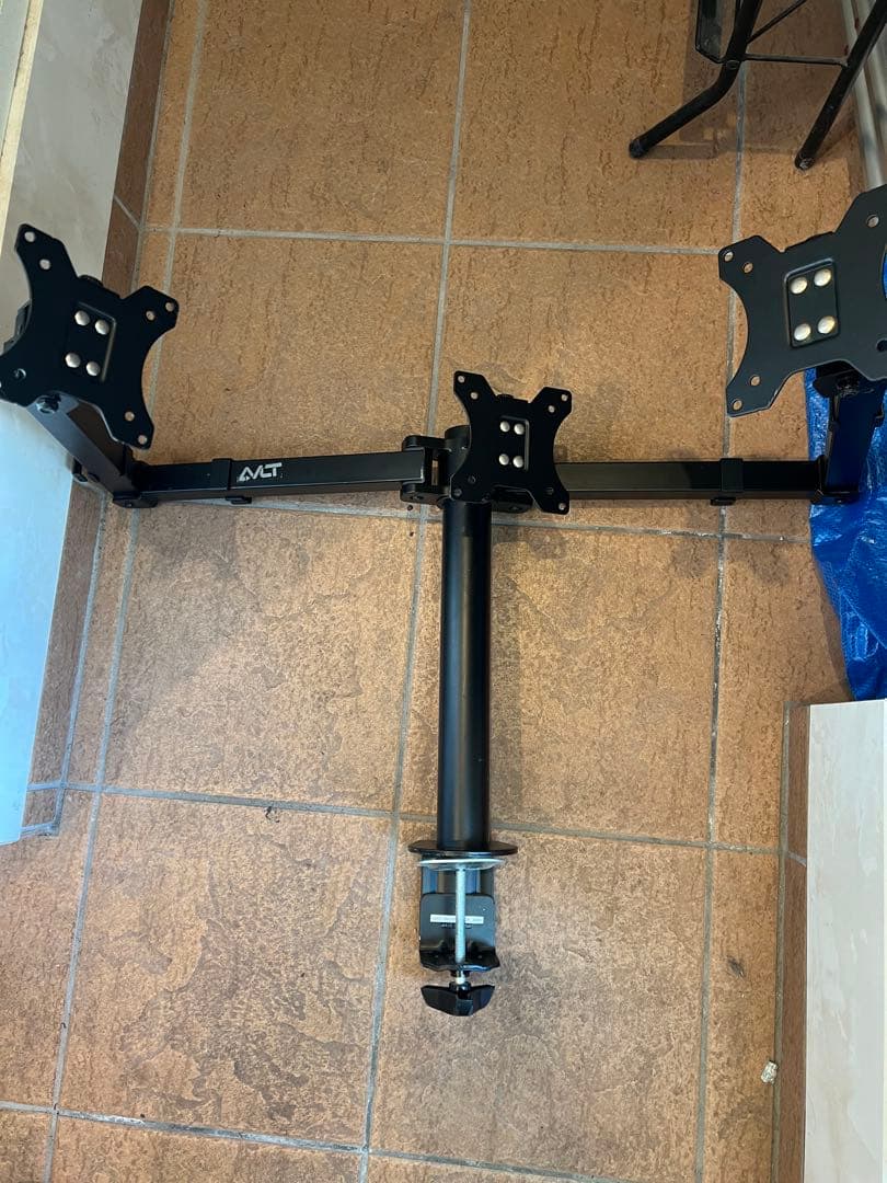 デュアルモニターアーム