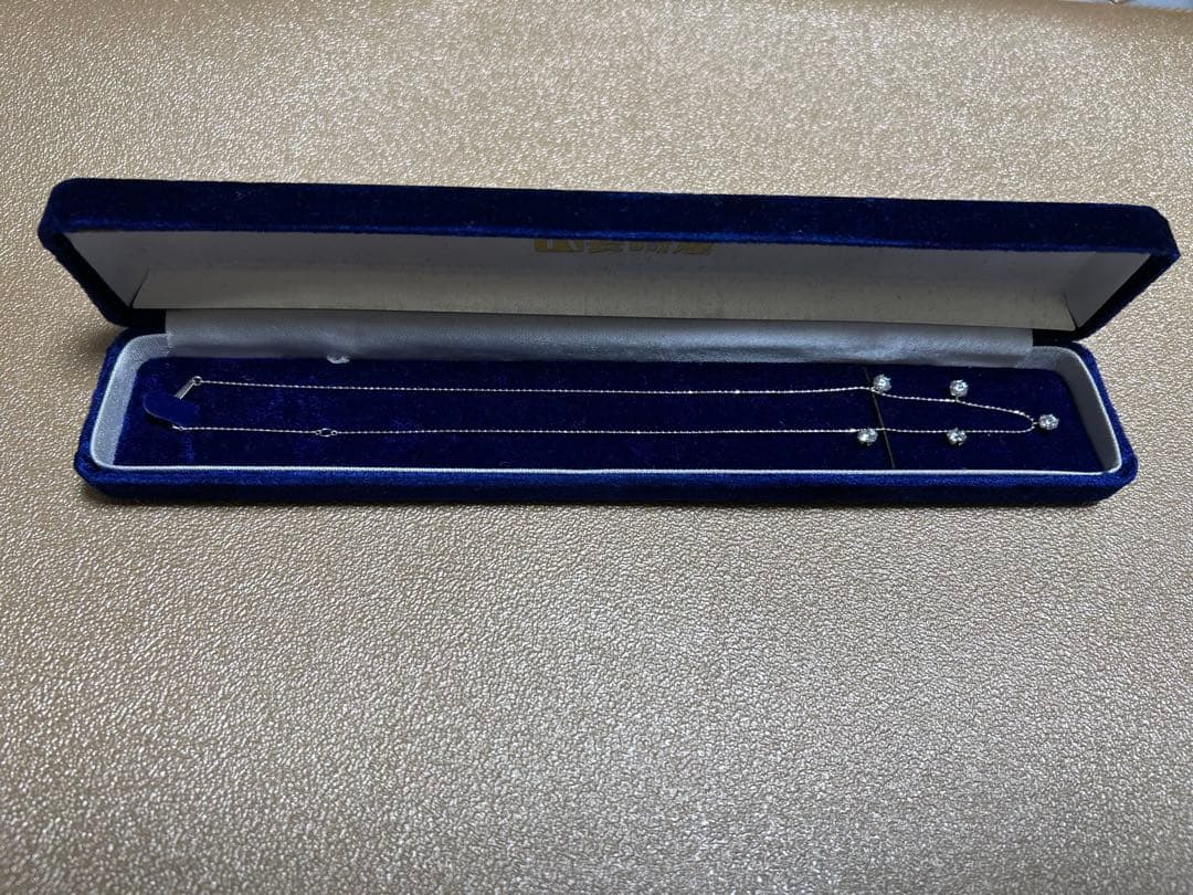 K18WG キュービックジルコニアネックレス