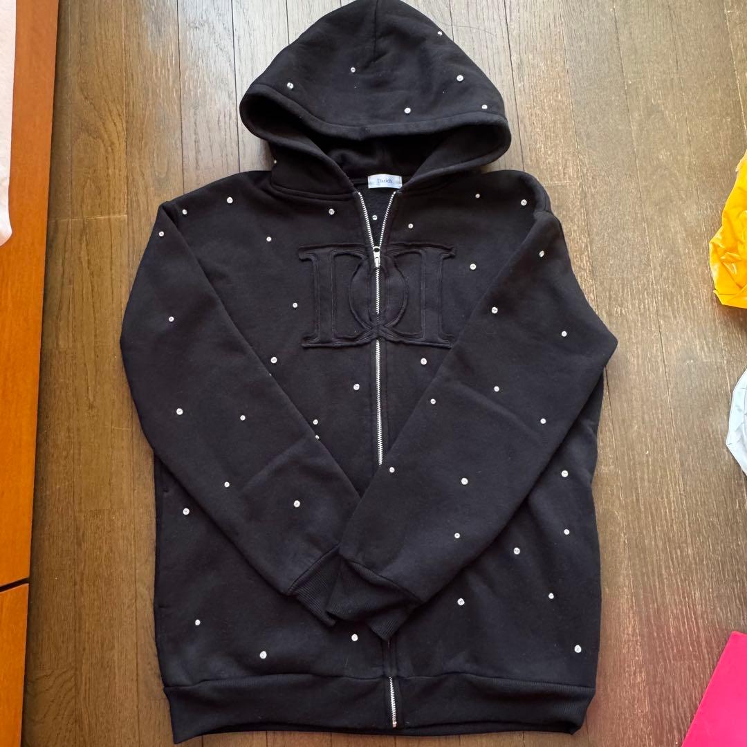 DDロゴビジュージップパーカー　ブラック
