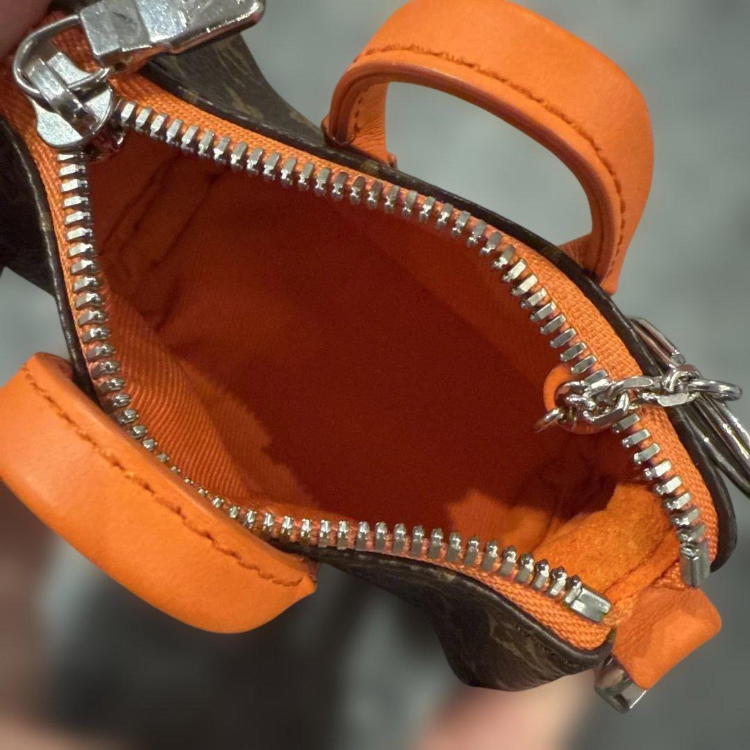 Louis Vuitton モノグラムチャーム ブラウン/オレンジ