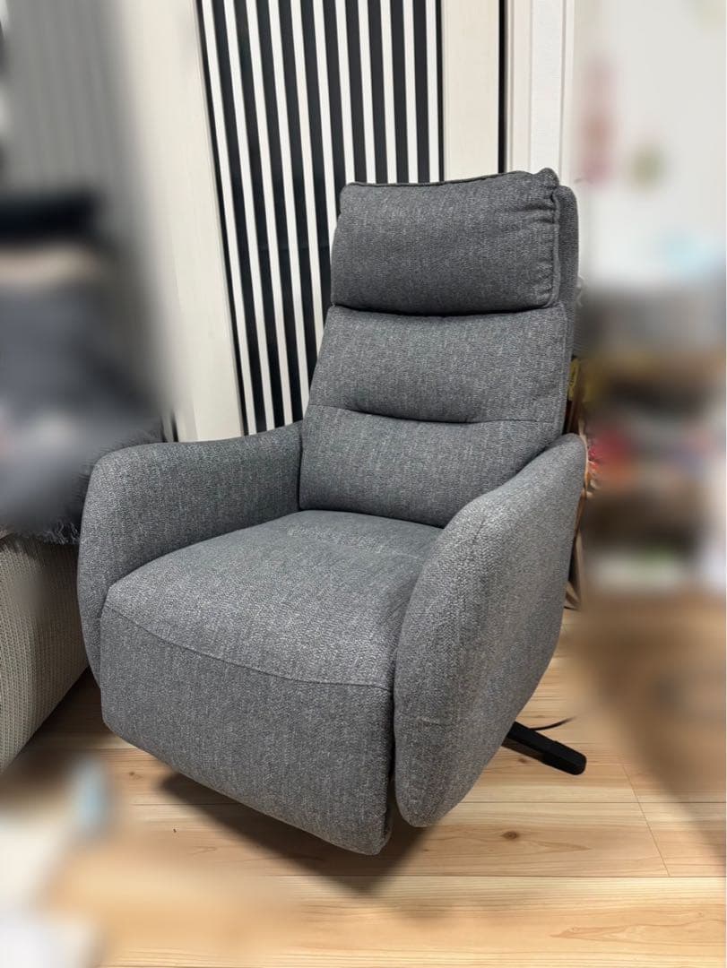 ニトリ 電動リクライニングパーソナルチェア 1人掛け 布張り グレー