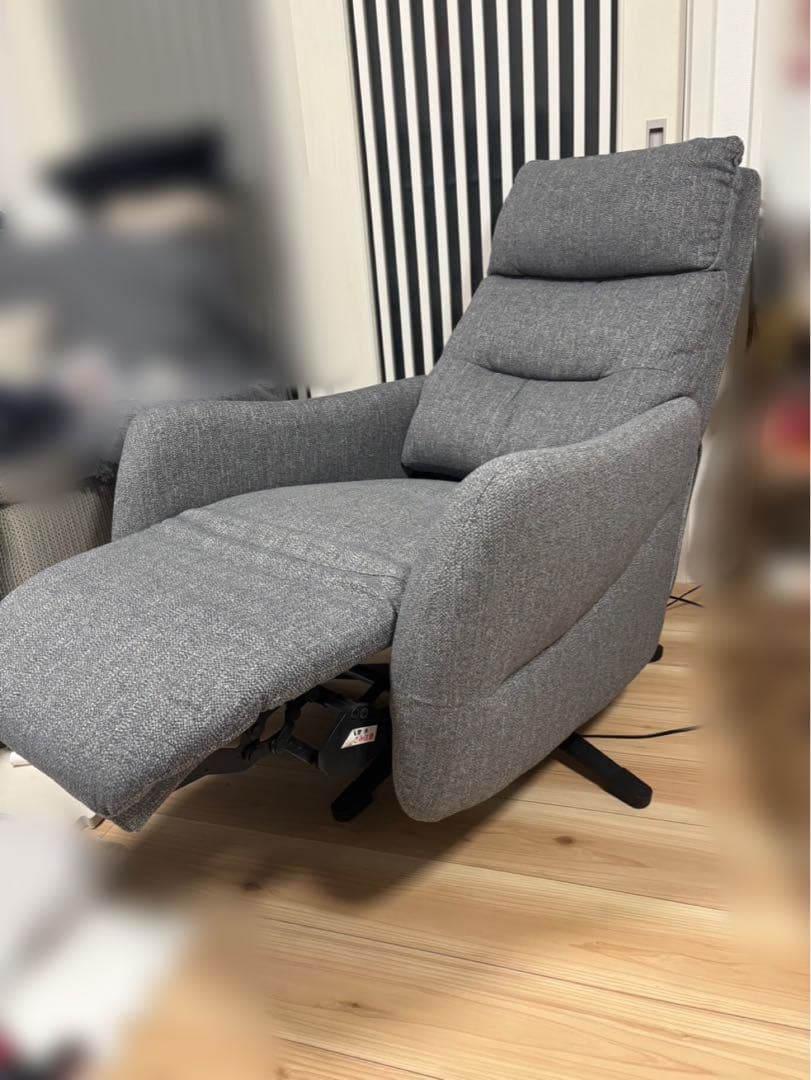 ニトリ 電動リクライニングパーソナルチェア 1人掛け 布張り グレー