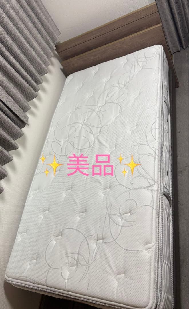 Rucci【正規品・美品・ほぼ未使用】シモンズ　マットレスベッドフレーム