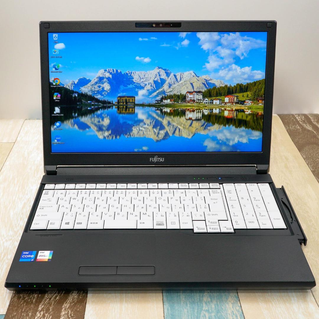 ３２ＧＢにメモリ増設済✨超高速大容量新品ＳＳＤ１ＴＢ搭載✨第１１世代ｉ７✨極美品