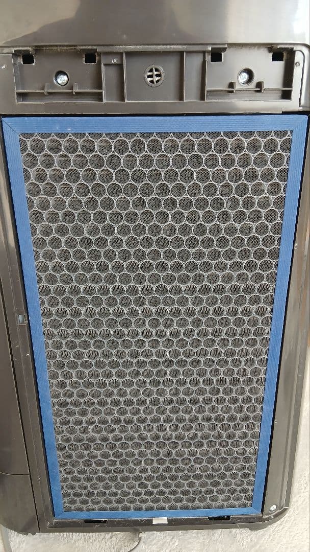 美品　2023年製 シャープ　加湿空気清浄機　プラズマクラスター　KC-J50C