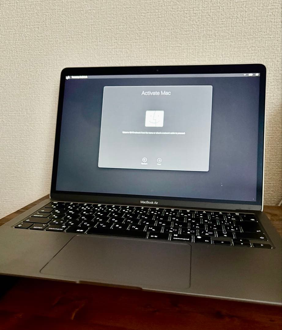 MacBook Air:M1/13インチ、8GB RAM、256GB