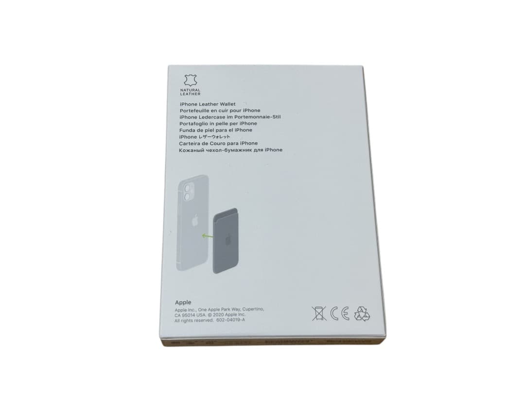 アップル純正　magsafe対応iphone レザーウォレット 【新品未使用】