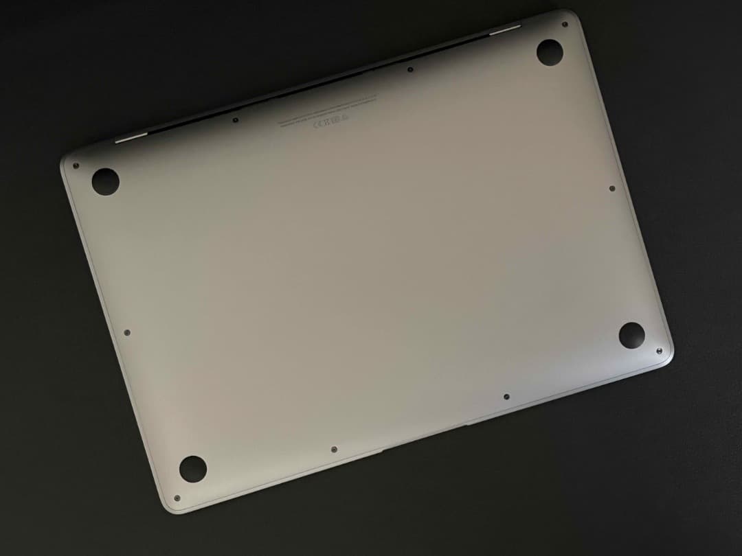 【美品】MacBook Air（M1,2020）13.3㌅ 512GB CTO