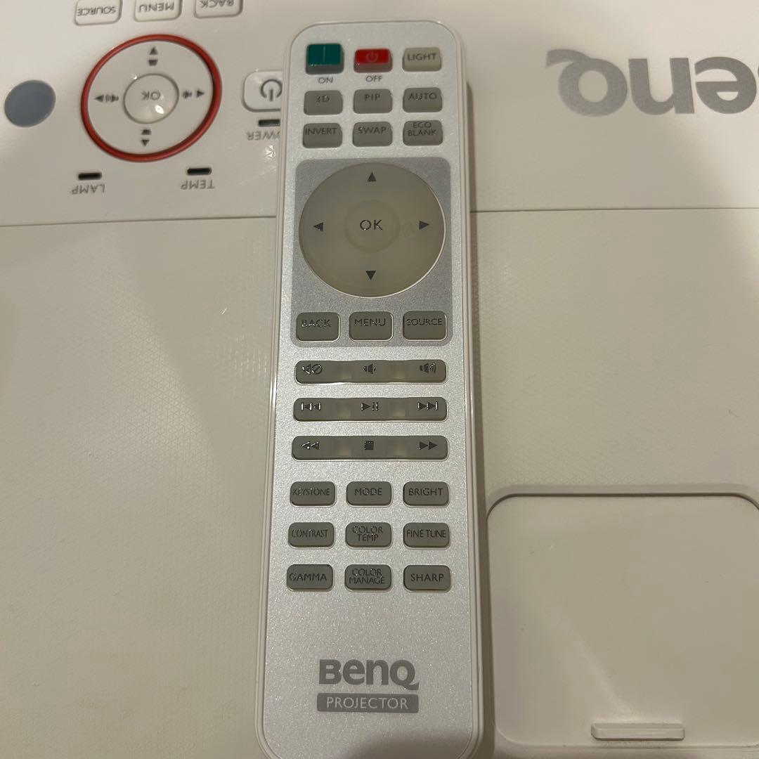BenQ HT2150ST ホームプロジェクター（フルHD 短焦点）
