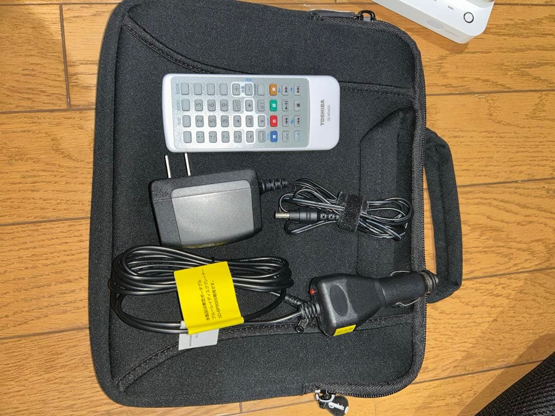 東芝 9型ポータブルブルーレイプレーヤーREGZA レグザ SD-BP900S