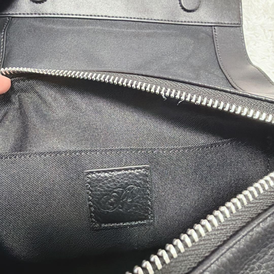 【タグ付き】BEARDSLEY ビアズリー レザー　ボディバッグ