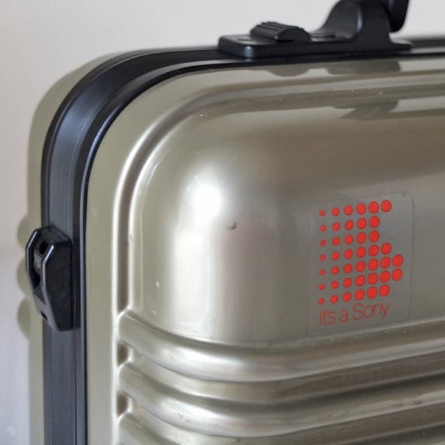 ヴィンテージ ソニー ビデオ8 カムコーダー用 ハードケース LC V814