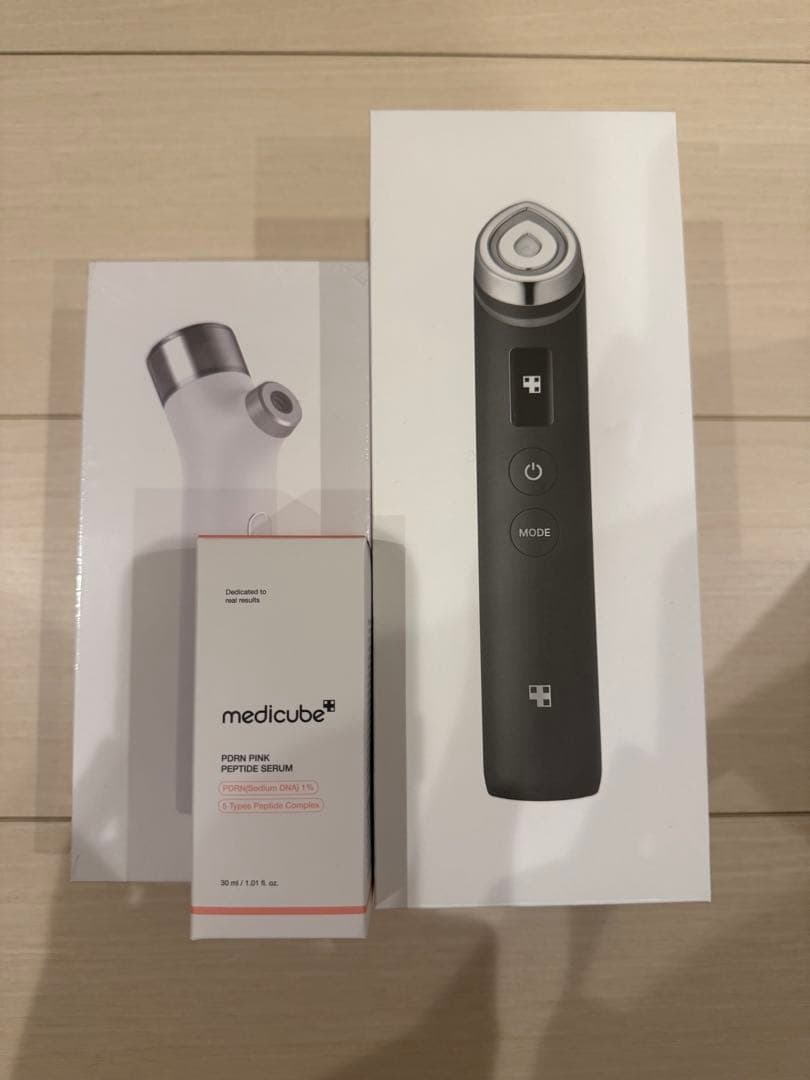 メディキューブ ブースター プロ AGE-R ブラック　美顔器