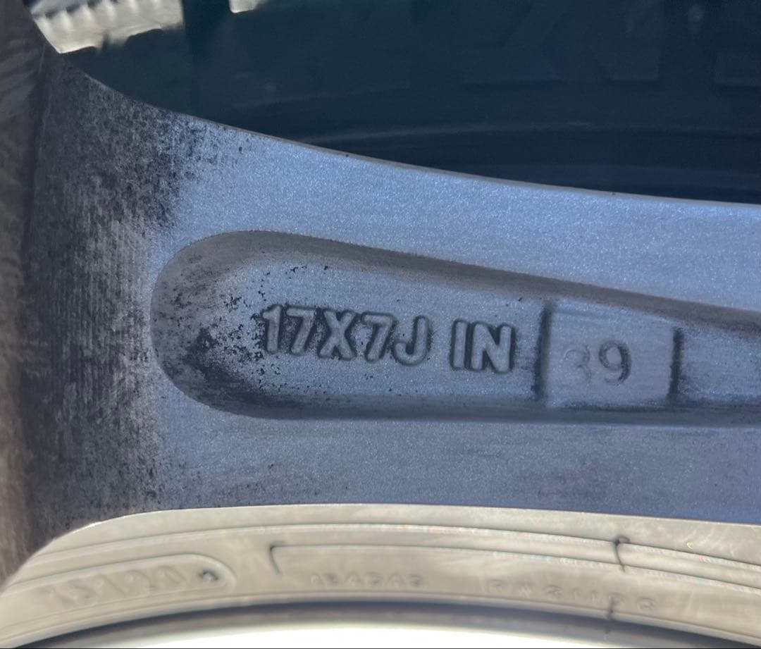 30系アルファード等　中古スタッドレスタイヤ　225/60R17 カローラクロス