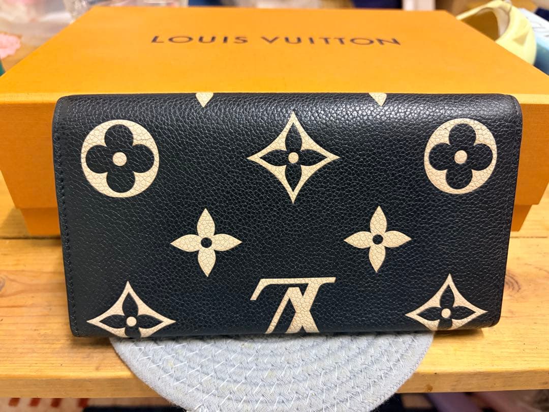 ポルトフォイユ・サラ